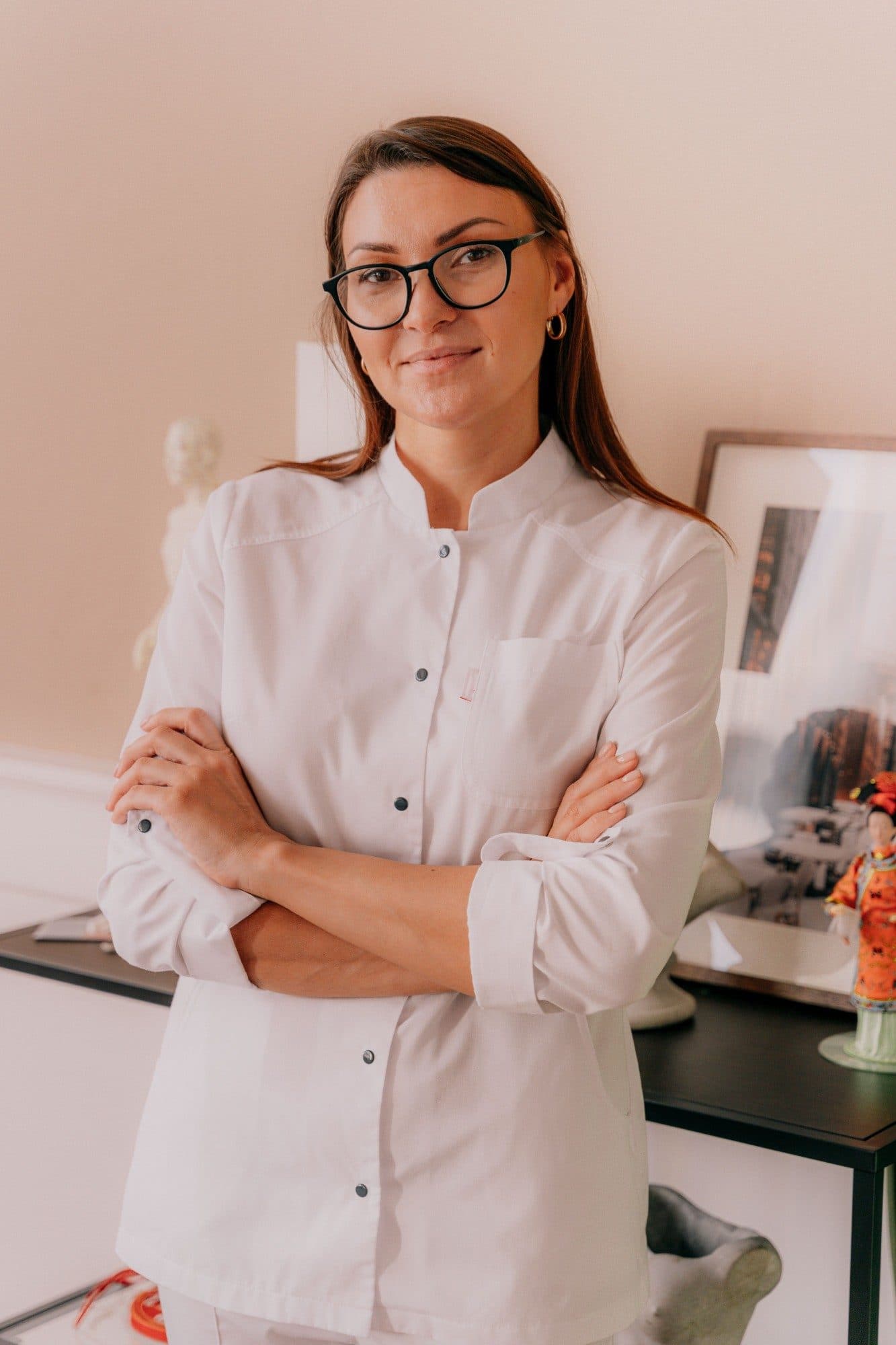 Porträtt av Sofia Lindberg, legitimerad sjuksköterska och grundare av Niva Esthetics